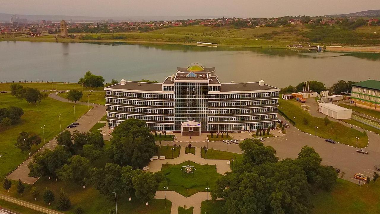 Tiynalla Hotel Groznyy Ngoại thất bức ảnh